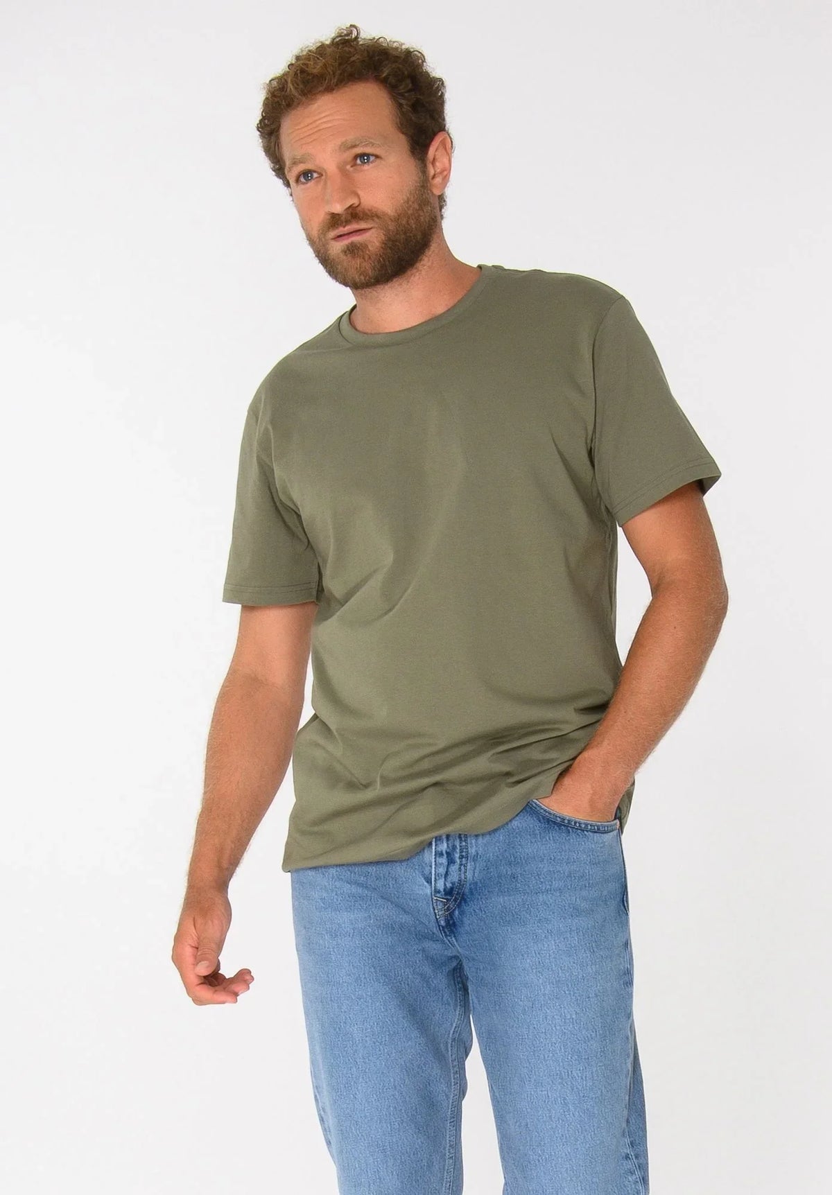 TT02 T-Shirt deep lichen green 180 g/m² (GOTS, vegan)