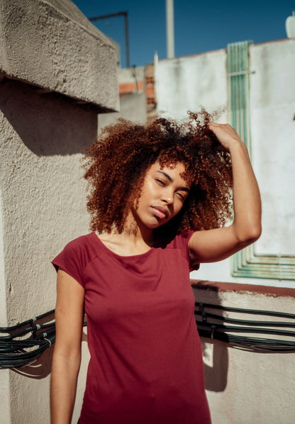 TT01 Cap Sleeve T-Shirt ruby 145 g/m² (GOTS, vegan)