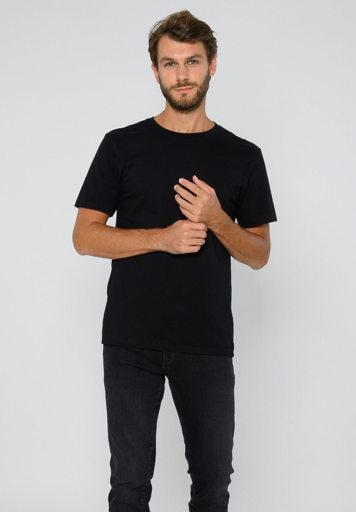 TT05 T-Shirt black 140 g/m² (GOTS, vegan)